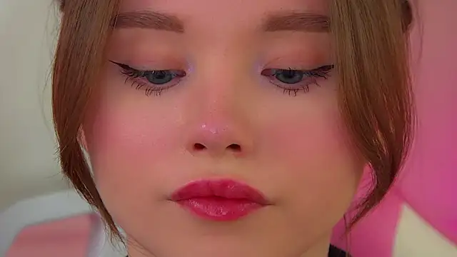KeiraAsti webcam