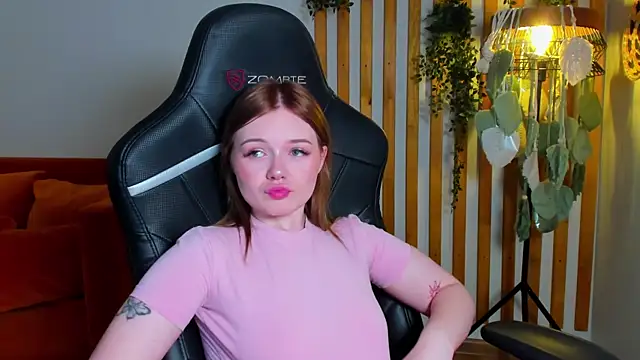 ElinaVale webcam