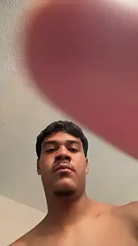 Ugh_Manux webcam