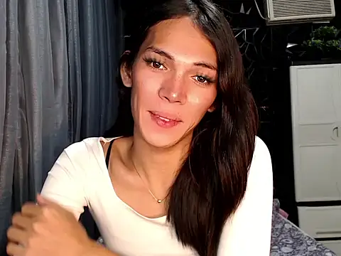 GORGEOUS_CARMEE webcam