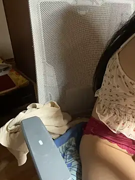 Mina048 webcam