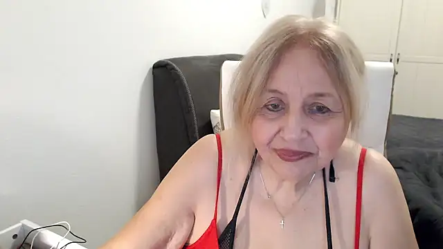 SusiLifeXXX webcam