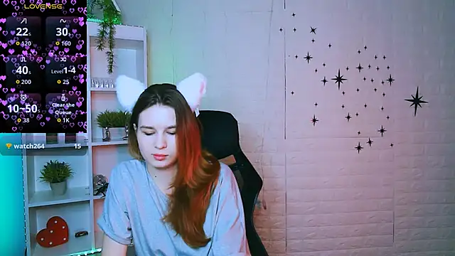 angie_foxy1