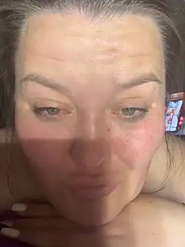 SunnyLeila2101 webcam