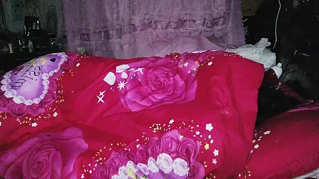 hebe-02 live cam on StripChat