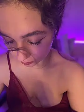 Your_insomniya live cam on StripChat