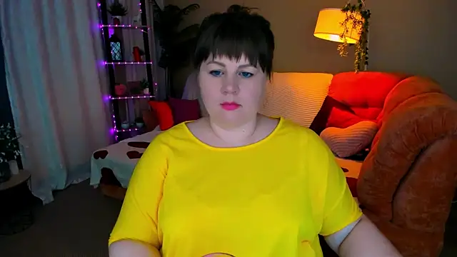 CrystaalStaar live cam on StripChat