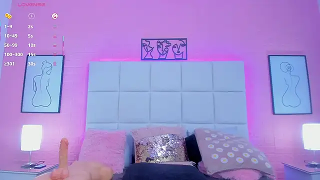 charlotte_kisss webcam