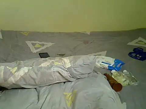 Pearl_petite webcam
