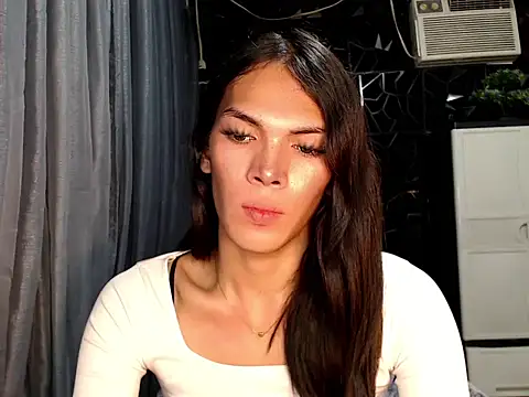 GORGEOUS_CARMEE webcam