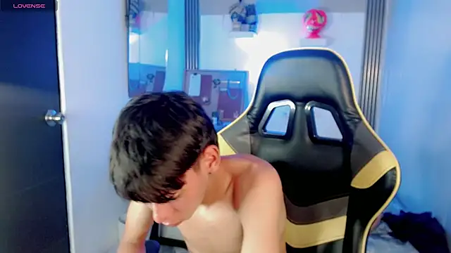 Liarr_ live cam on StripChat