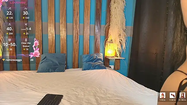 Mia-squirtt webcam