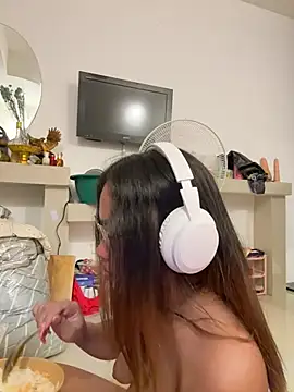 Ponthip webcam
