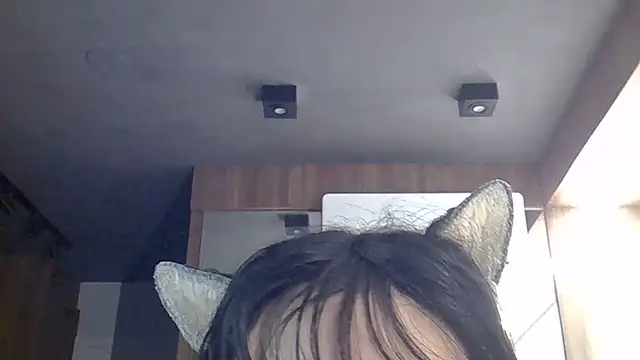 SkinnyKitten webcam