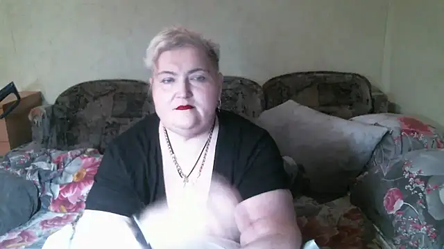 Lana555 live cam on StripChat