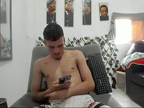 Latins_Boss webcam