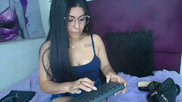 Tania_mature webcam