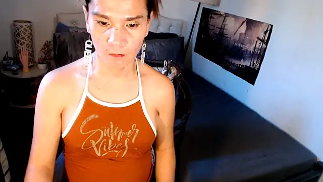 NinaDOM4CUM webcam