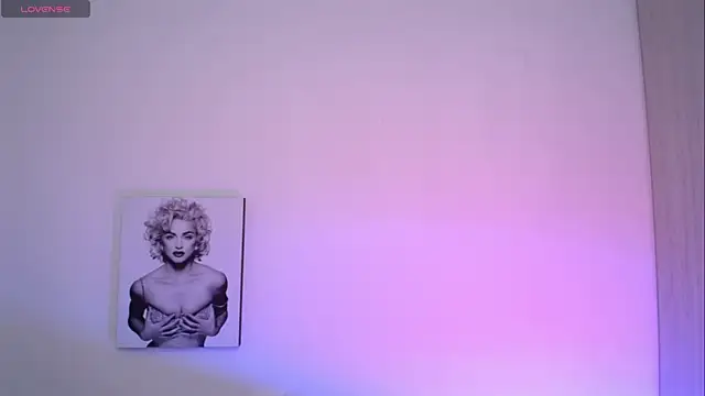 Millie_bobby webcam