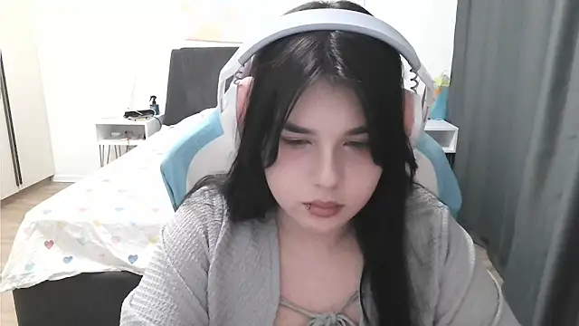 LunarMia webcam