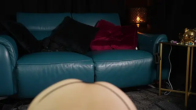 _queens_of_fetish (G milf) - worship me