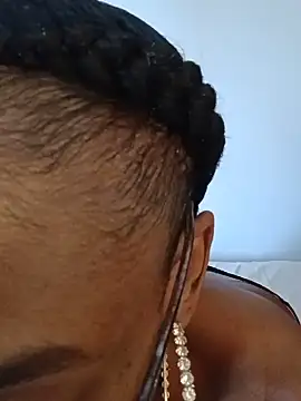 Jasmine_FullsShine webcam