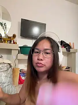Ponthip live cam on StripChat