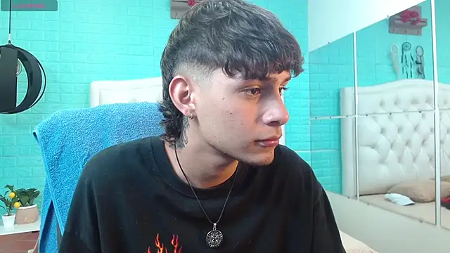 DraxBlade09 live cam on StripChat