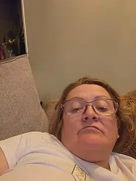 lady_charlyne webcam