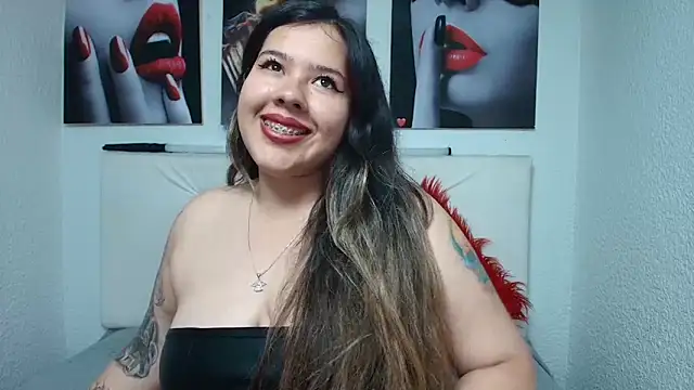 LinaBrowm webcam
