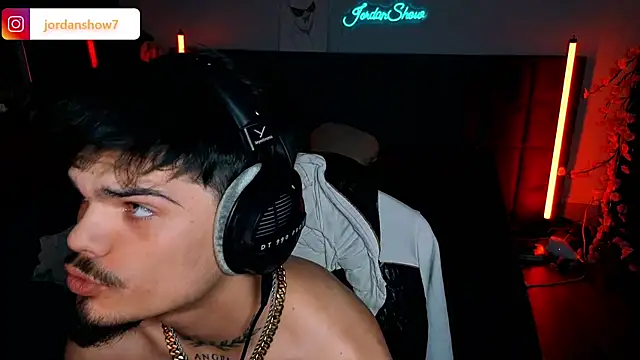 JordanShow webcam