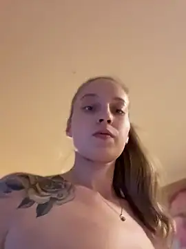 Mrs_Mr_007 webcam