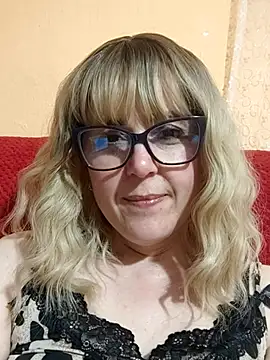 Amelialove42 webcam