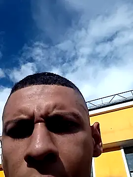 Yordiparra live cam on StripChat