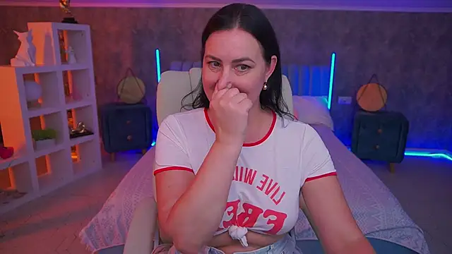 VelvetLuck webcam