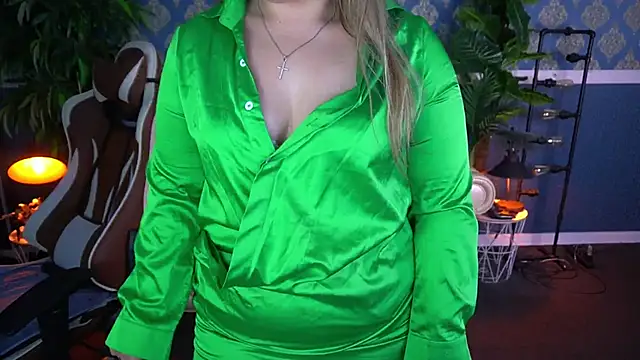 AlissyaGrayy webcam
