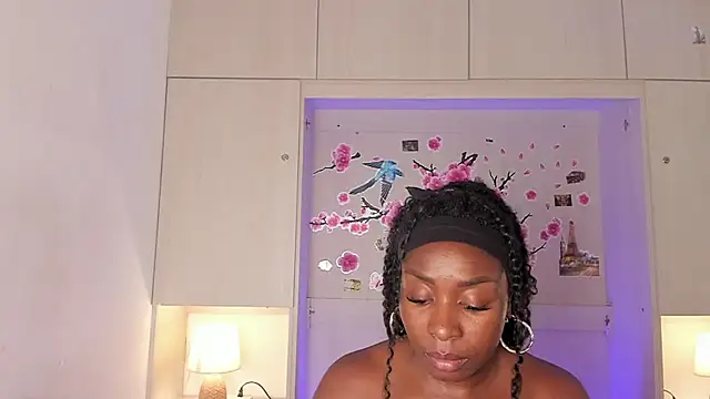 TaylorBloom webcam