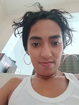 _Saraa- webcam