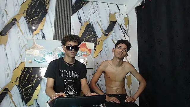 GOLDEN_2026 webcam