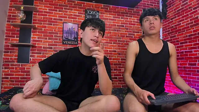Hoot_boyss_ webcam
