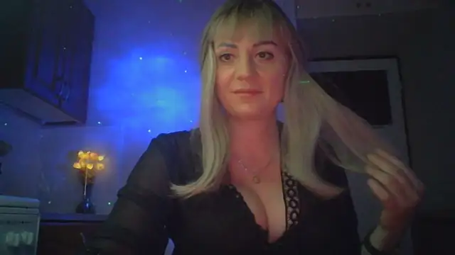 LunaaKiss webcam