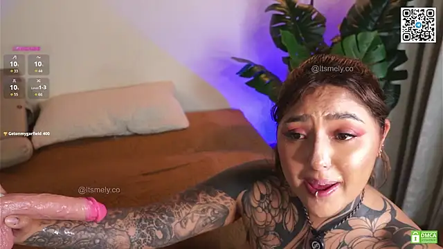 Melaniee_love webcam