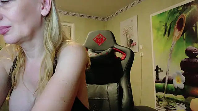 HotLana69 webcam