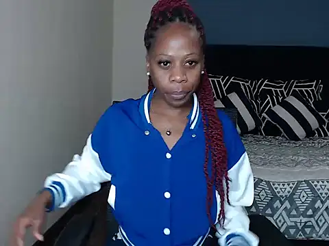 QUEENMANDYY webcam