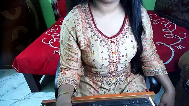 BengaliQueenStar webcam