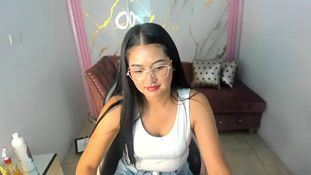 Anniee_kors webcam