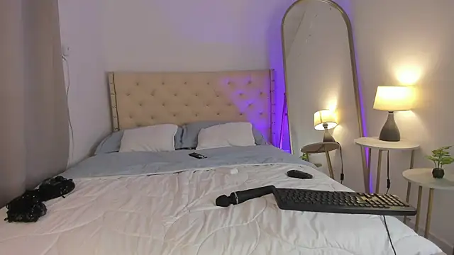 elzafuentes1 live cam on StripChat