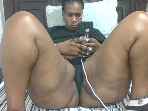 SexyTirries13 webcam