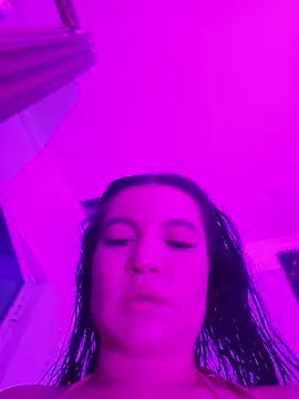 Pretty_Julieta live cam on StripChat