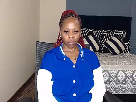 QUEENMANDYY webcam